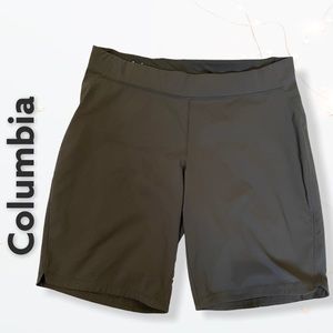 🍀 Columbia Omni-shield shorts size XL grey color